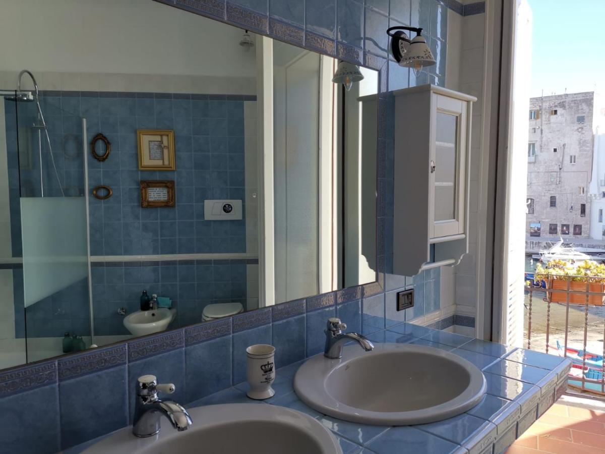 Palazzo Venezia - Luxury Holiday Rooms Monopoli Exteriör bild
