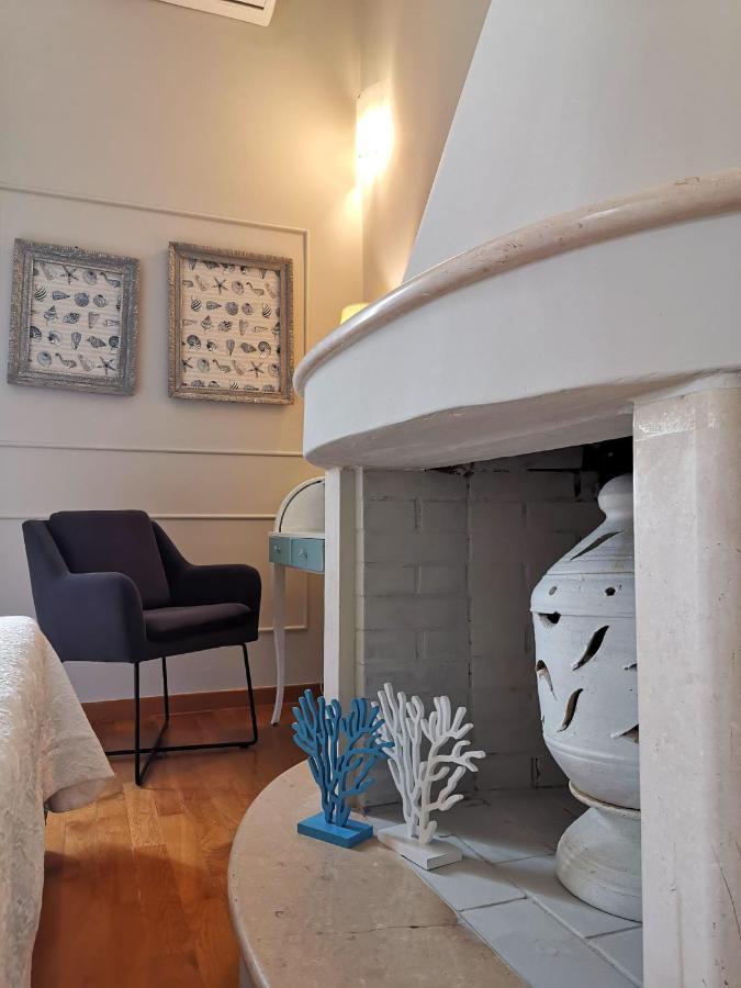 Palazzo Venezia - Luxury Holiday Rooms Monopoli Exteriör bild