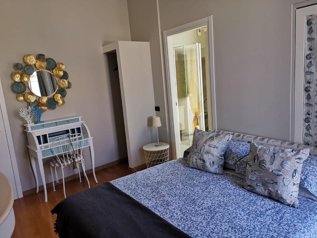 Palazzo Venezia - Luxury Holiday Rooms Monopoli Exteriör bild
