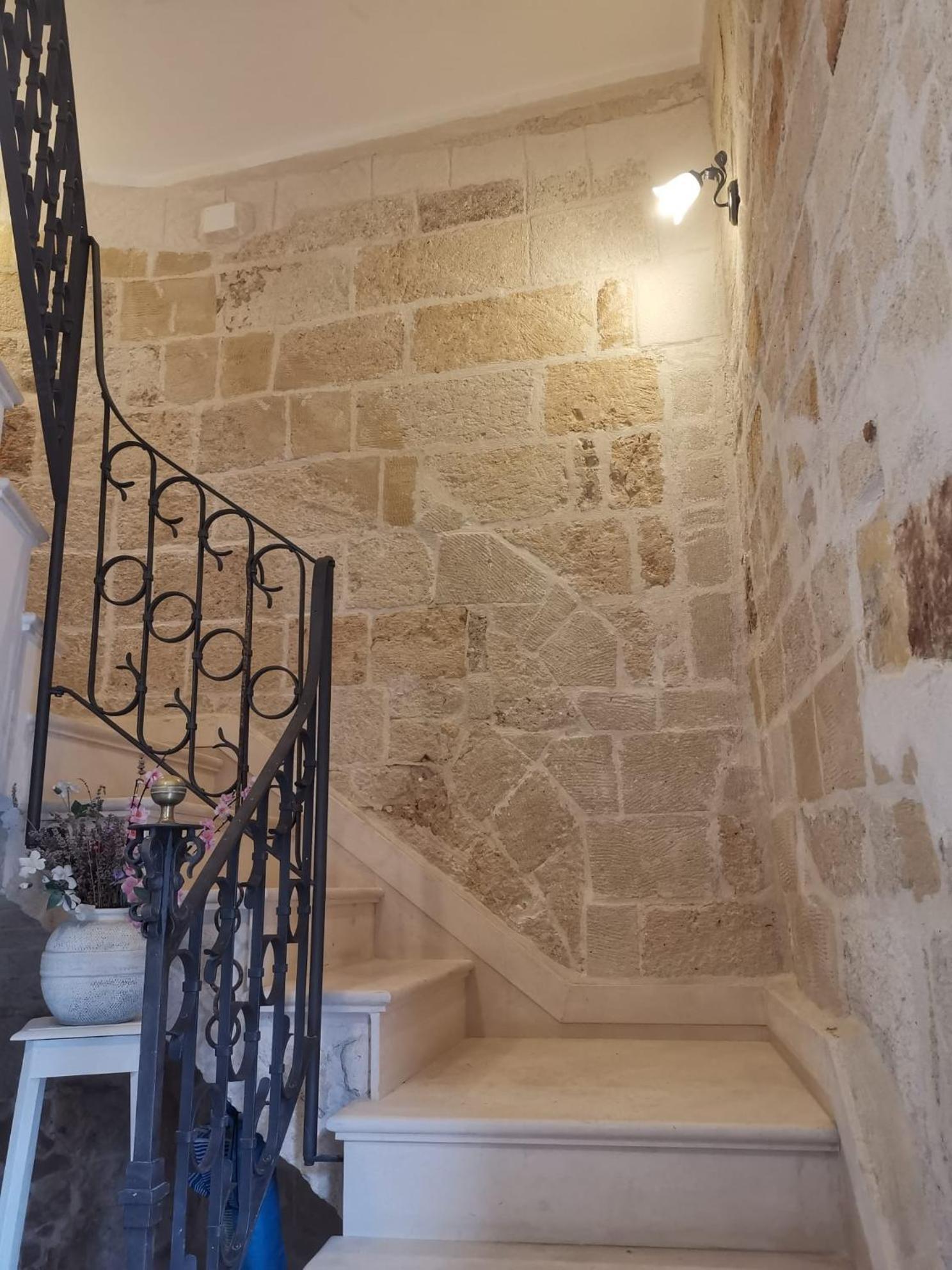 Palazzo Venezia - Luxury Holiday Rooms Monopoli Exteriör bild